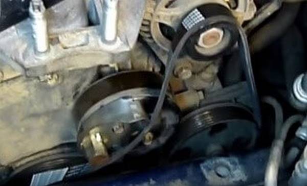 Replacing the timing belt Ford Focus-2 16 l and 18